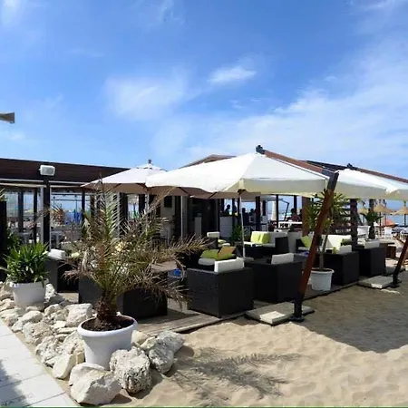 Seeconero 4* Ancona
